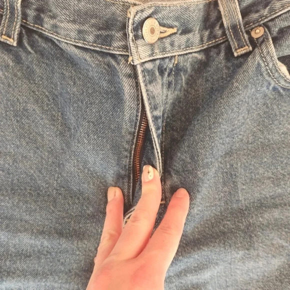 EUC Vintage Tommy Hilfiger Jeans, Size 8/Modern Size 4 - Picture 3 of 8